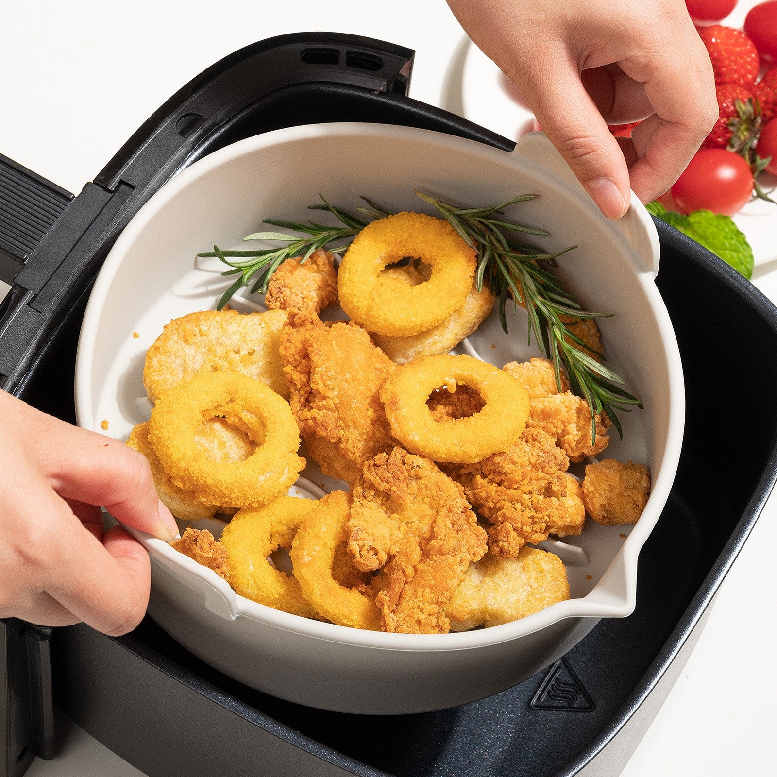 Set 2 tavi din silicon ecologic pentru air fryer temperatura maxima 230 grade, reutilizabile, reciclabile, cu manere anti-alunecare, fund antiaderent, 18.7 x 19.5 x 7 cm, gri