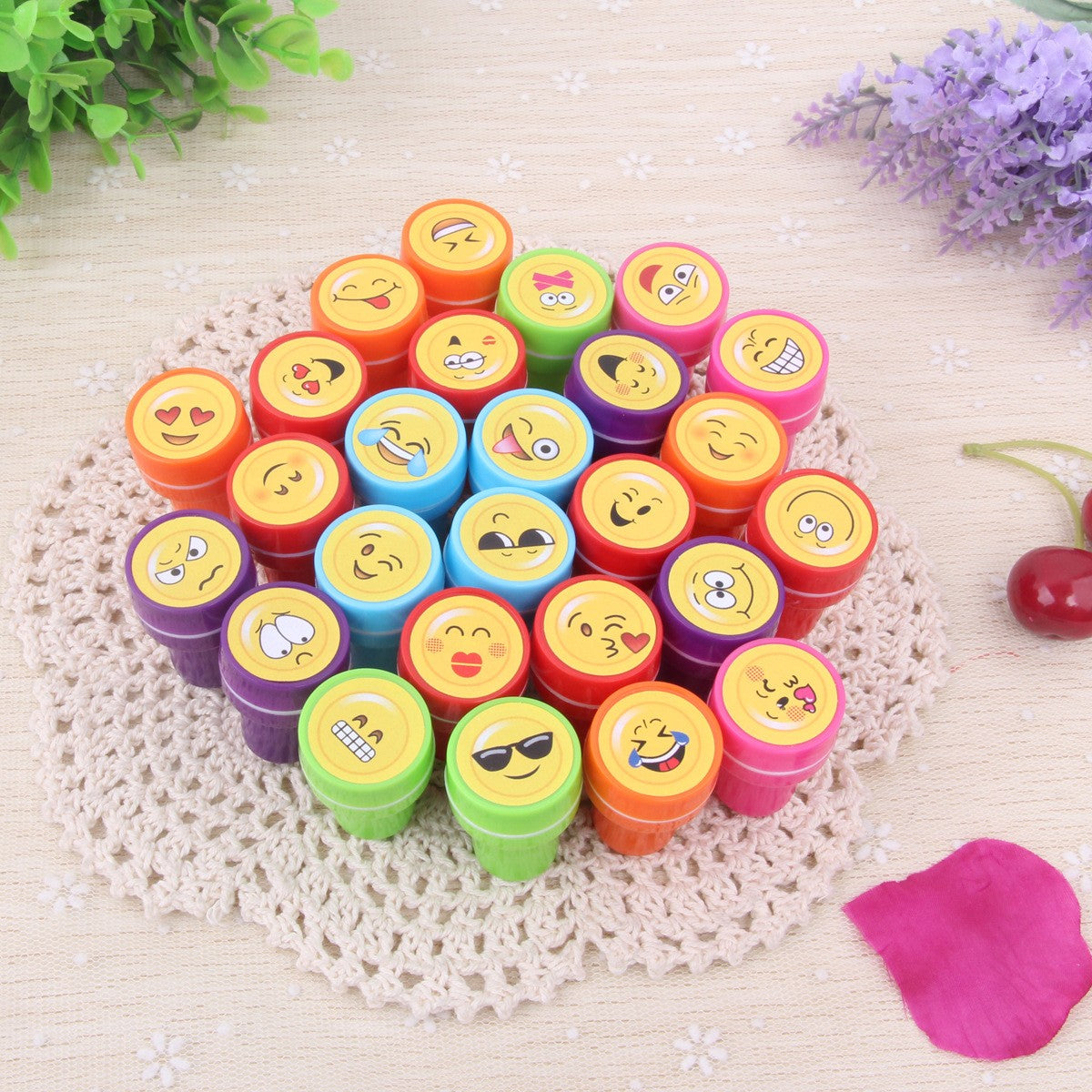 Set 26 Stampile, Flippy, pentru Copii 4-6 Ani, Model Fete Zambitoare Emoji, 20 x 10 x 2 cm, Multicolor