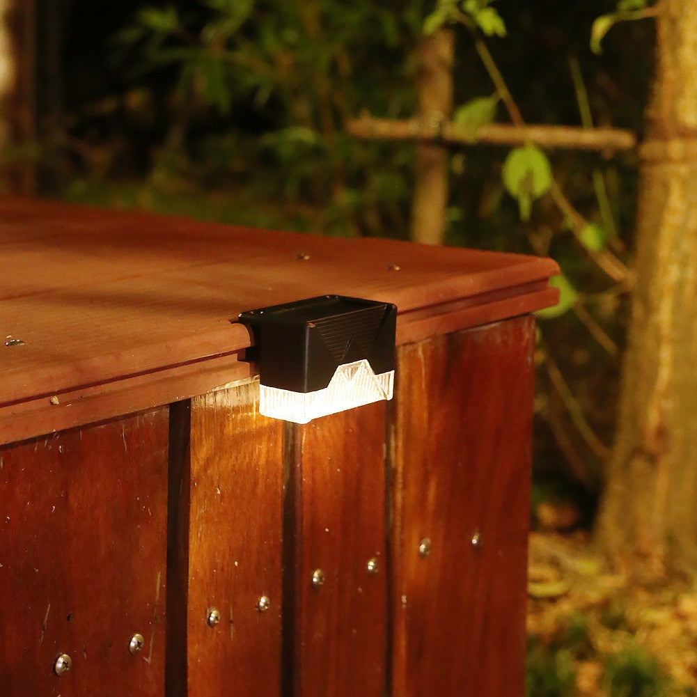 Set 4 Aplice Solare, Lumina LED-uri, IP65, din ABS+PC, 8-10 h Iluminare, Baterie 1.2 V 600 mAh, Montare pe Trepte/Borduri, Lumina Alb Cald, 7.9 x 5 cm, Negru