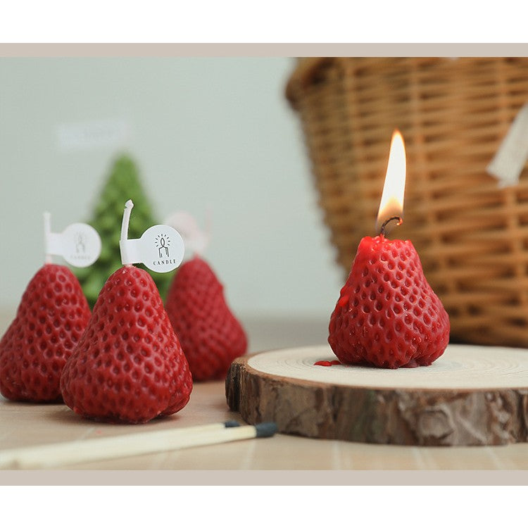 Set 4 Lumanari Parfumate, Flippy, Model Capsunici, Ardere 30 min, 52g, 6.3 x 6.3 x 3.8 cm, Rosu