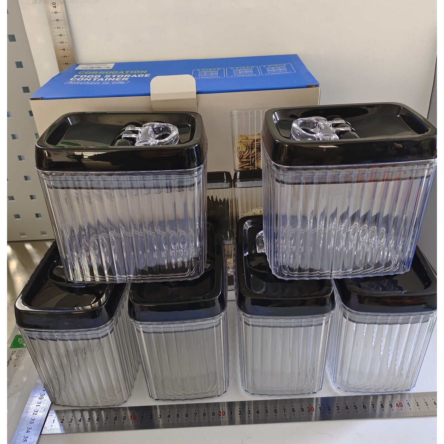 Set 6 Recipiente din Plastic, pentru Alimente/Obiecte, Inchidere Ermetica, Textura Ondulata, 6 x 1.5l, Transparent