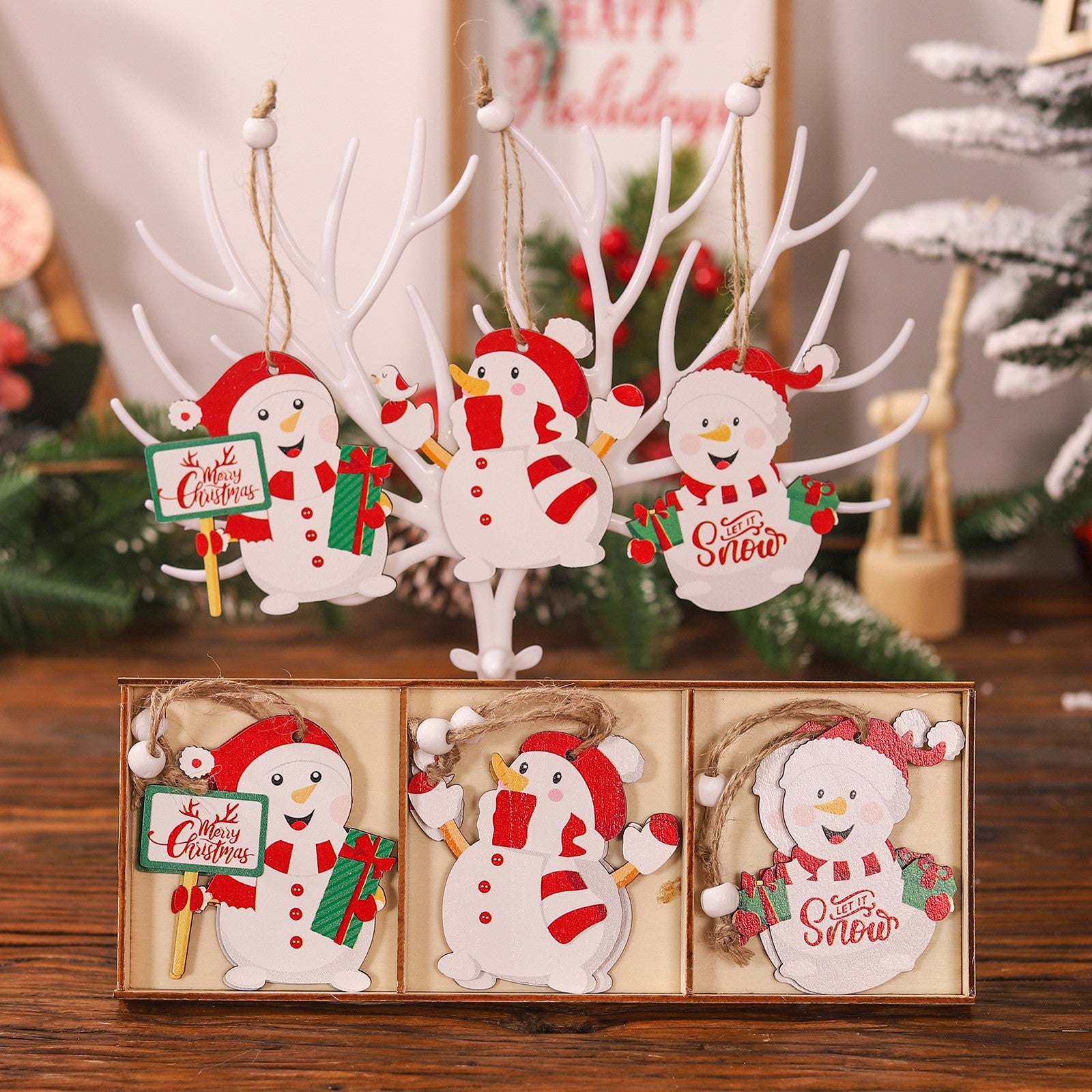 Set 9 Decoratiuni de Craciun din Lemn, cu Snur pentru Agatare in Brad, Model Oameni de Zapada, 3 Modele, Diferite Dimensiuni, Multicolor