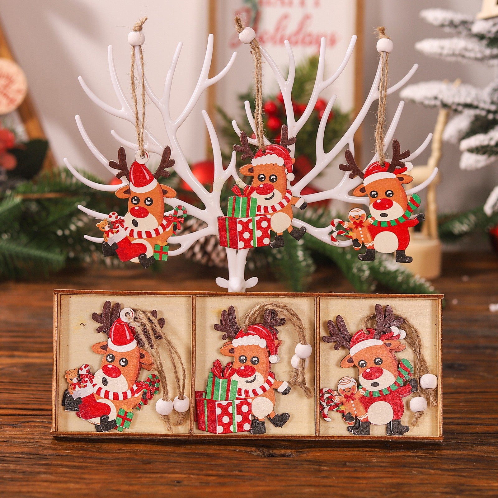 Set 9 Decoratiuni de Craciun din Lemn, cu Snur pentru Agatare in Brad, Model Reni, 3 Modele, Diferite Dimensiuni, Multicolor