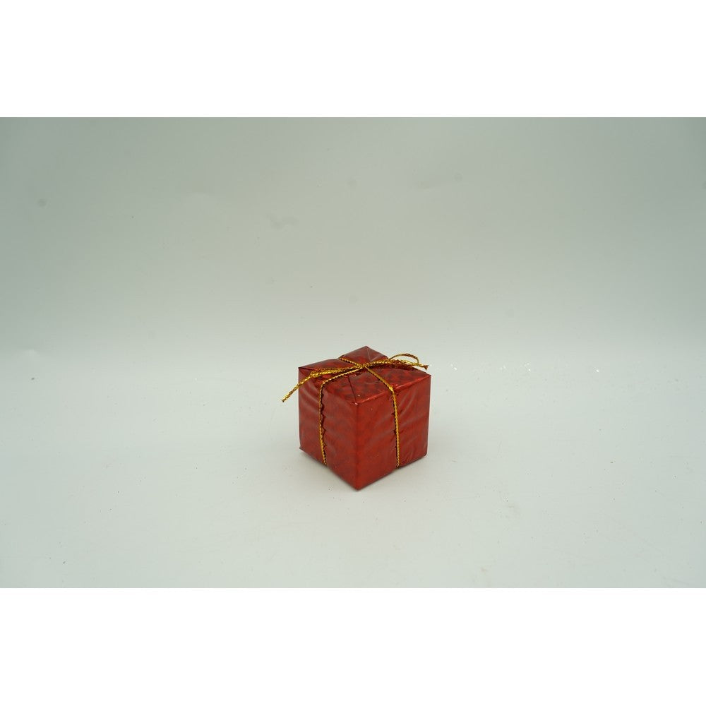 Set de 12 ornamente de brad, de tip Glob, Rosu/ Auriu, din polistiren, cu finisaj sclipitor , cutie 4 cm adancime x 20 cm inaltime x 12 cm lungime)