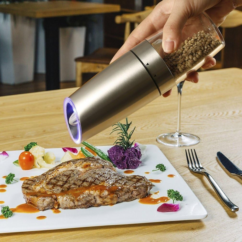 Set de 2 Rasnite electrice de Sare si Piper, cu Camere Depozitare Transparente, Macinare, Functionare pe Baterii, cu Lumina, ABS, 20x6.5 cm, Argintiu/Transparent
