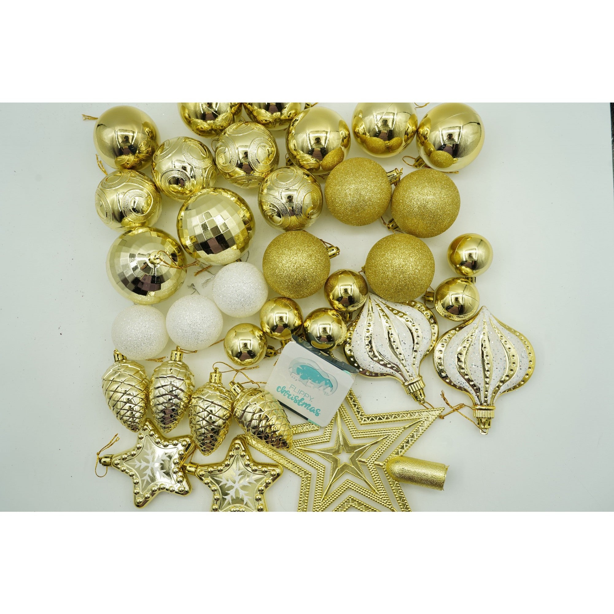 Set de 36 ornamente de brad, de tip Glob, Auriu, din plastic, cu finisaj sclipitor , cutie 12 cm adancime x 24 cm inaltime x 18 cm lungime