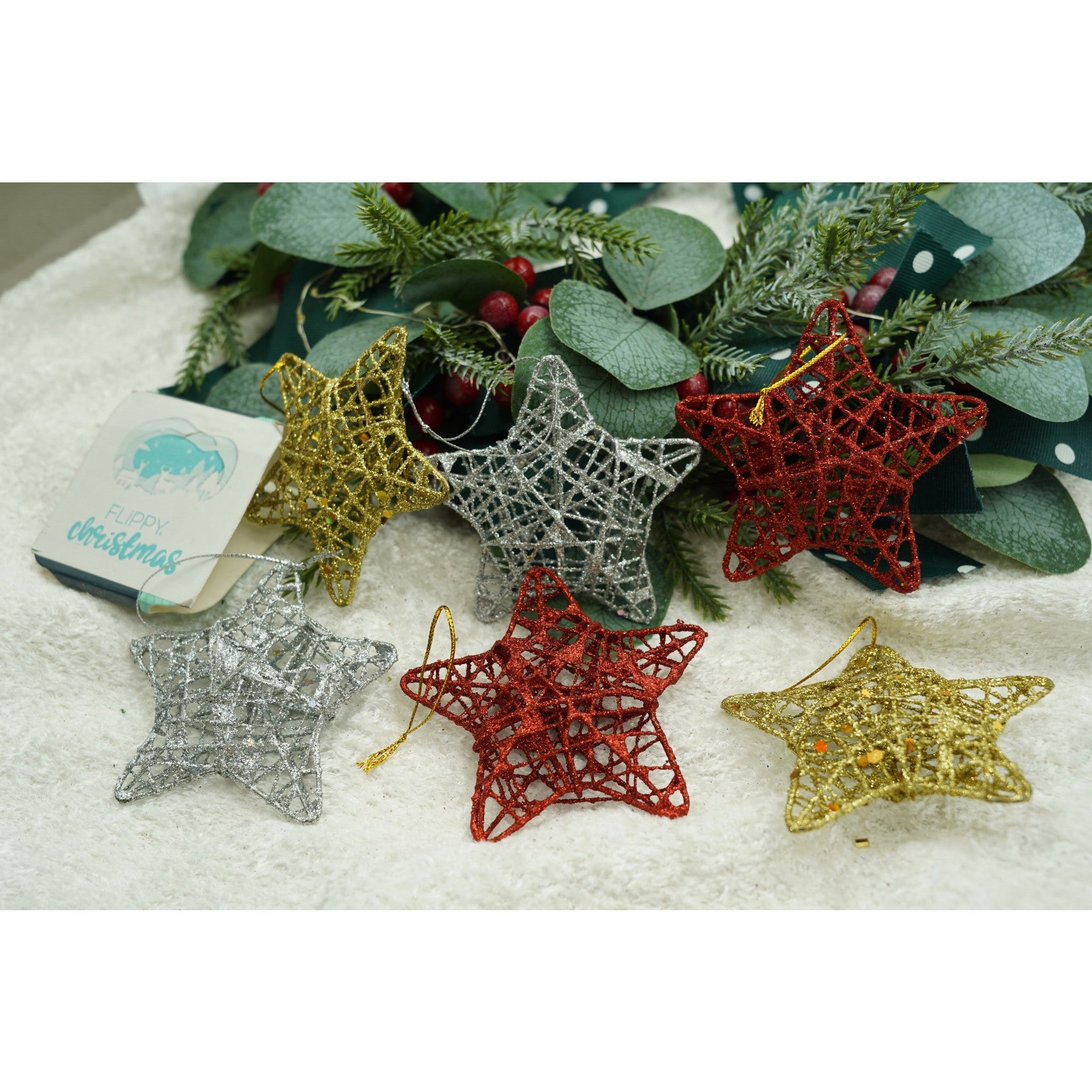 Set de 6 ornamente de brad, de tip Stea, Multicolor, din metal, cu finisaj sclipitor , cutie 3 cm adancime x 27 cm lungime x 8 cm inaltime
