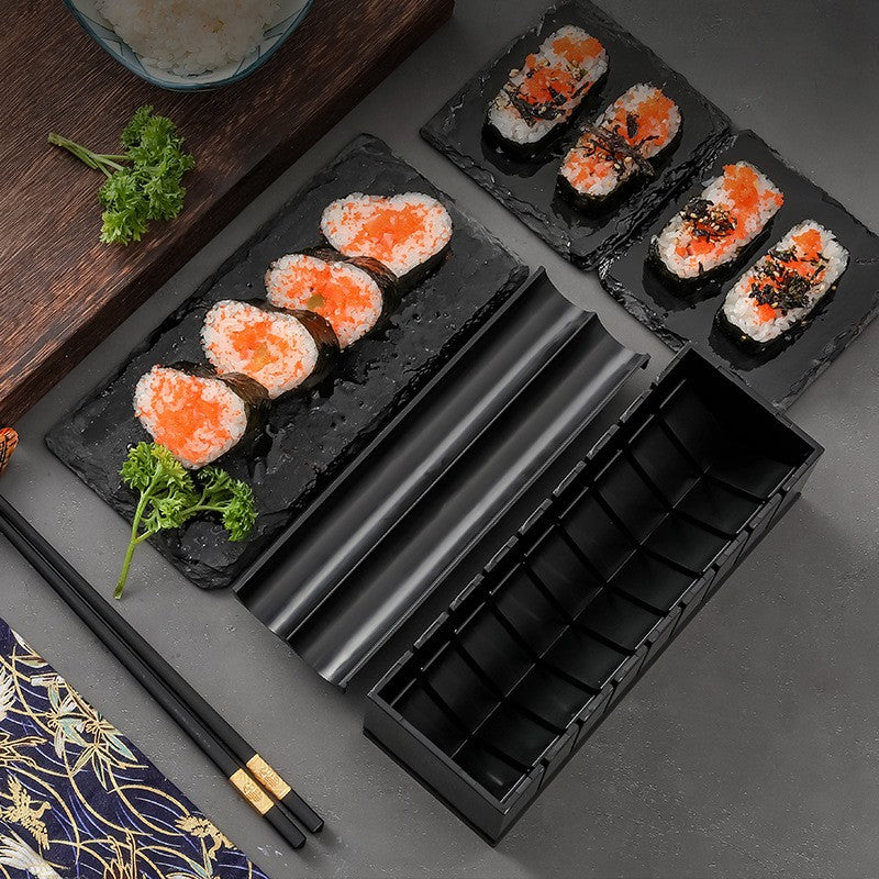 Set ustensile pentru facut sushi 10 piese, forma inima inclus, 3 forme clasice, extensibil, finisaj lucios, material ABS, curatare usoara, negru