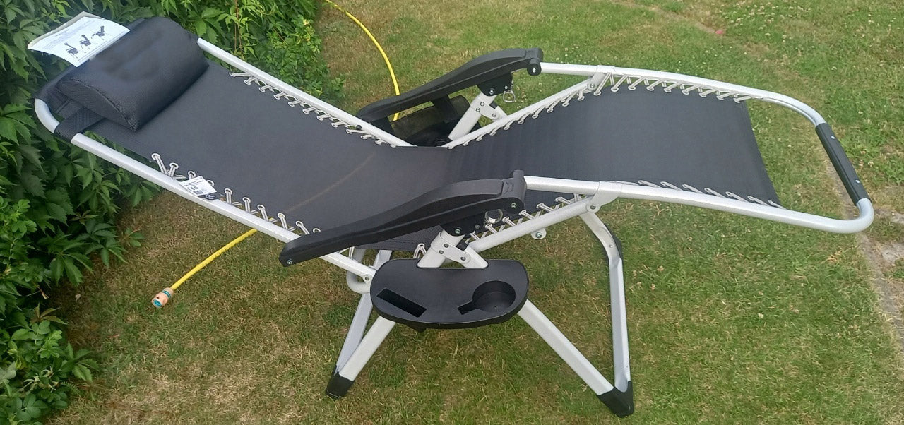 Sezlong pliabil gravitate zero, 175x65 cm, cu masuta si buzunar organizator, 120 kg, negru
