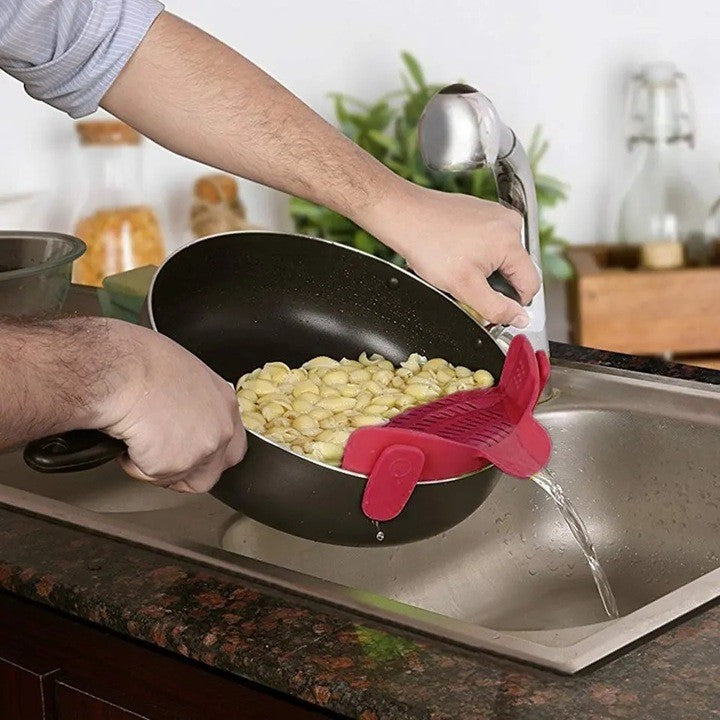 Strecurator Filtru pentru Vase, din Silicon Rezistent la Temperaturi Inalte, Universal, Paste, Legume, Fructe, 23x12.5x6.7 cm Rosu