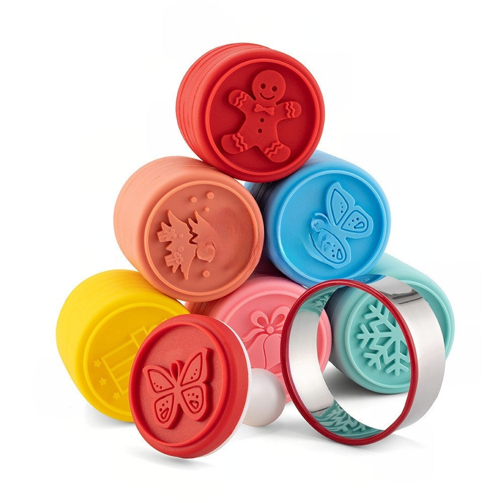 Set 6 stampile pentru prajituri tematica de Craciun, din silicon alimentar non-toxic, taietor aluat inclus, 6 cm, maner din plastic, compact, usor de depozitat