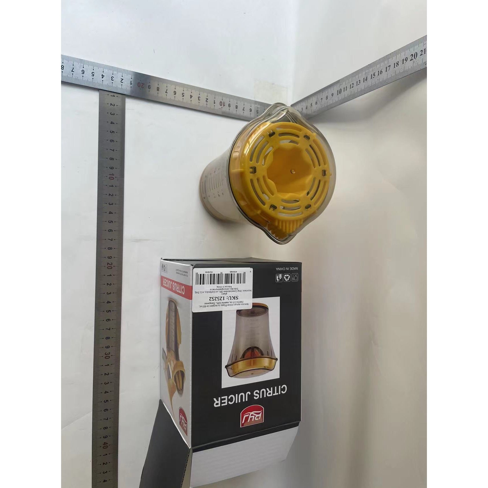 Storcator manual citricie cu recipient de 600 ml, 15x8.5x13.5 cm, material ABS, Transparent