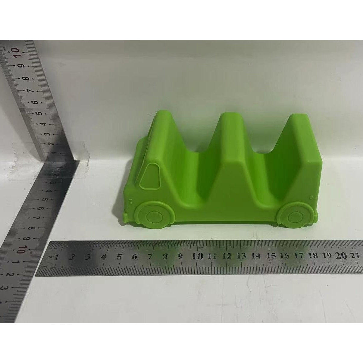 Suport pentru Taco, Model Autobuz, 14 x 7.5 x 6.5 cm, din PP, Verde