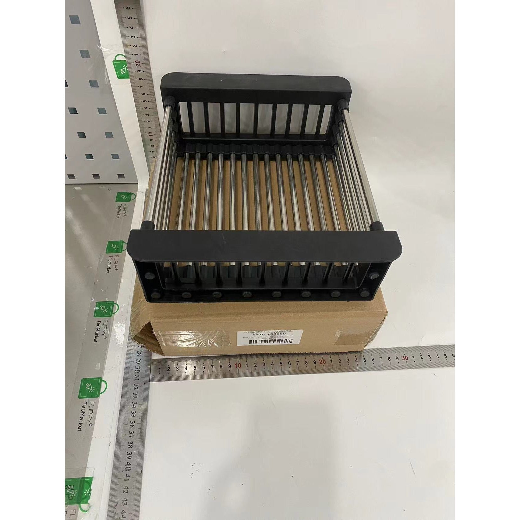 Suport Scurgere Extensibil pentru Bucatarie, Flippy, Uscator Vase din Otel Inoxidabil, Suport Tacamuri si Pahare, Suport pentru Fructe si Legume, 29 x 22 x 9.5 cm Negru