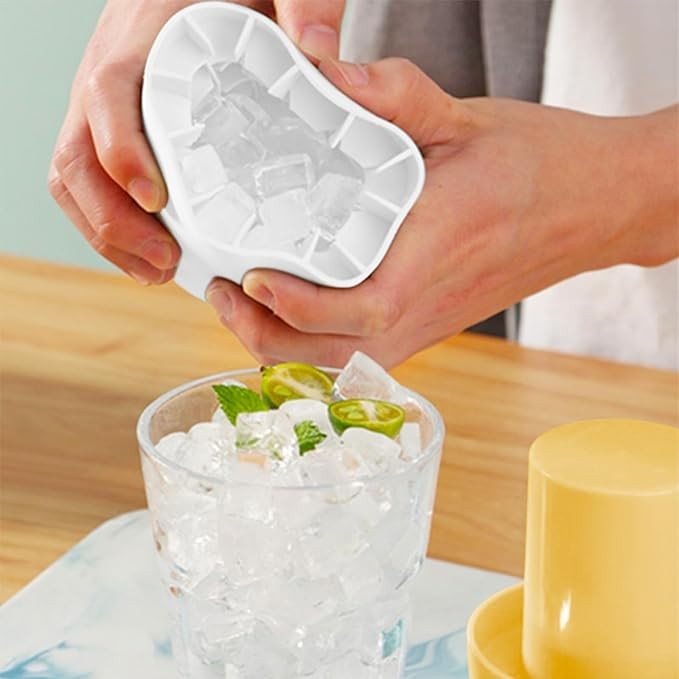 Tava de Gheata din Silicon cu Capac, Forma de Gheata pentru Racirea Bauturilor, in Forma de Pahar, Silicon fara BPA, Cuburi de Gheata, 9x8.5x8 cm, Galben