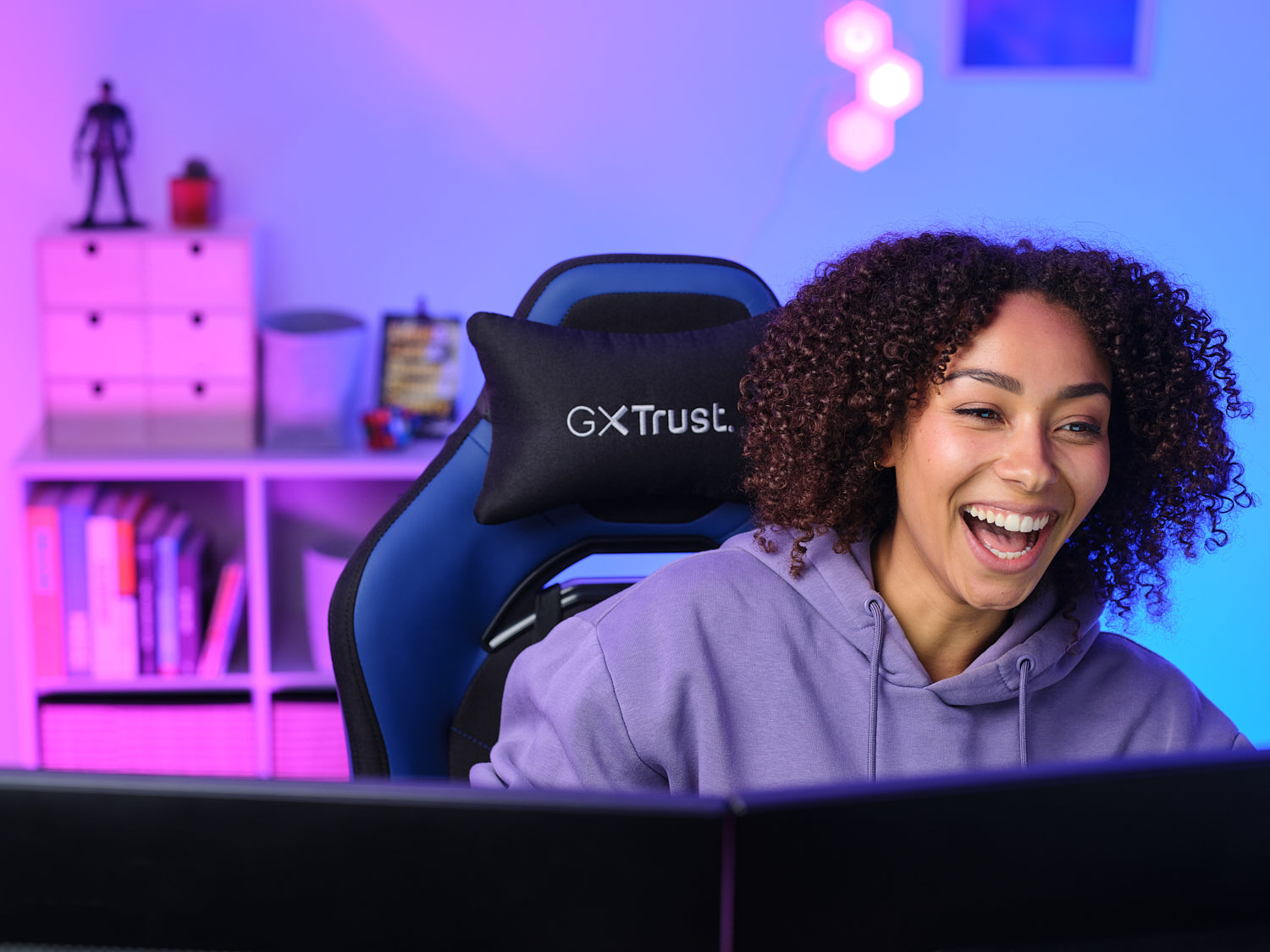 Scaun gaming Trust GXT 714B Ruya "TR-25131"