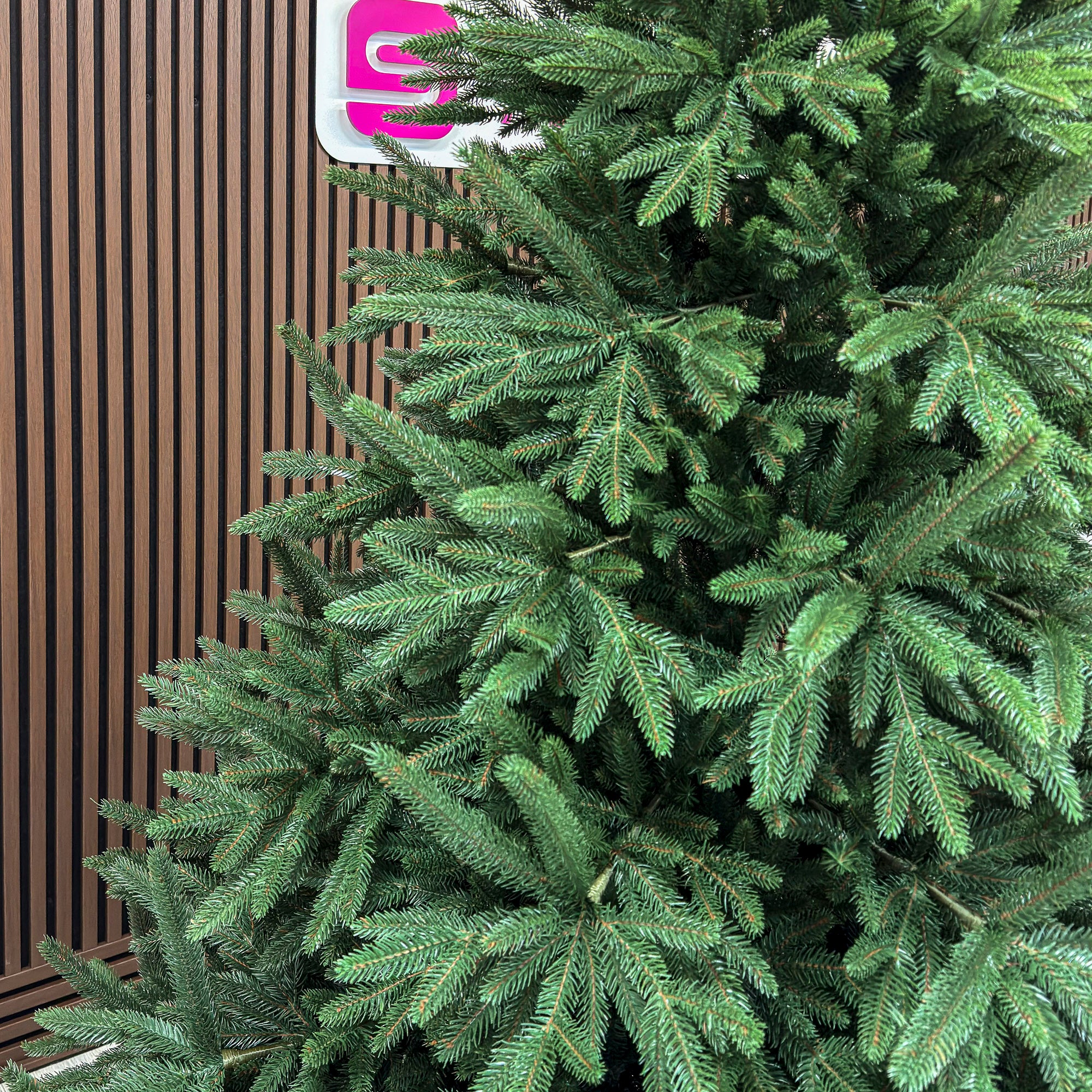 Brad artificial Christmas Deluxe by Sersimo, Alpine, verde, integral 3D, 250 cm
